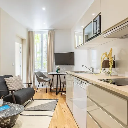 0#2people#wagram#1bedroom#ternes Paris